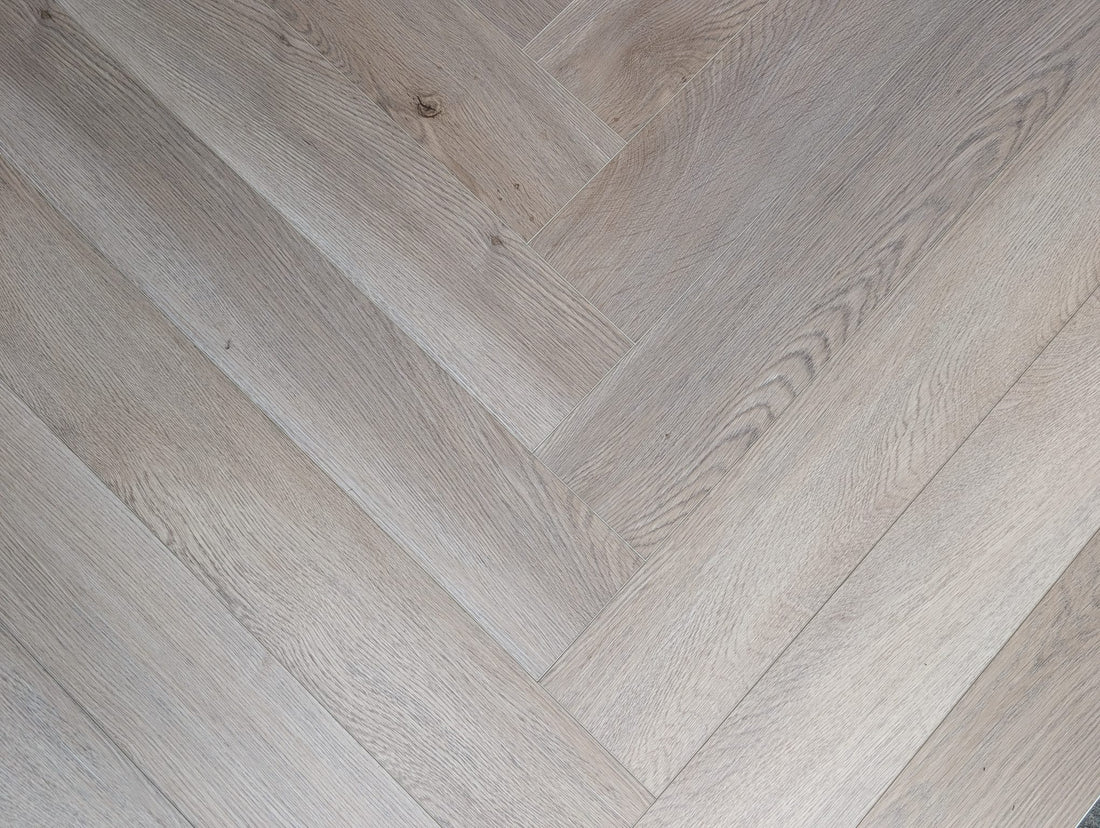 Grijs Eiken SPC Visgraat Klikvloer Incl. Ondervloer (5mm) (1.875m²)